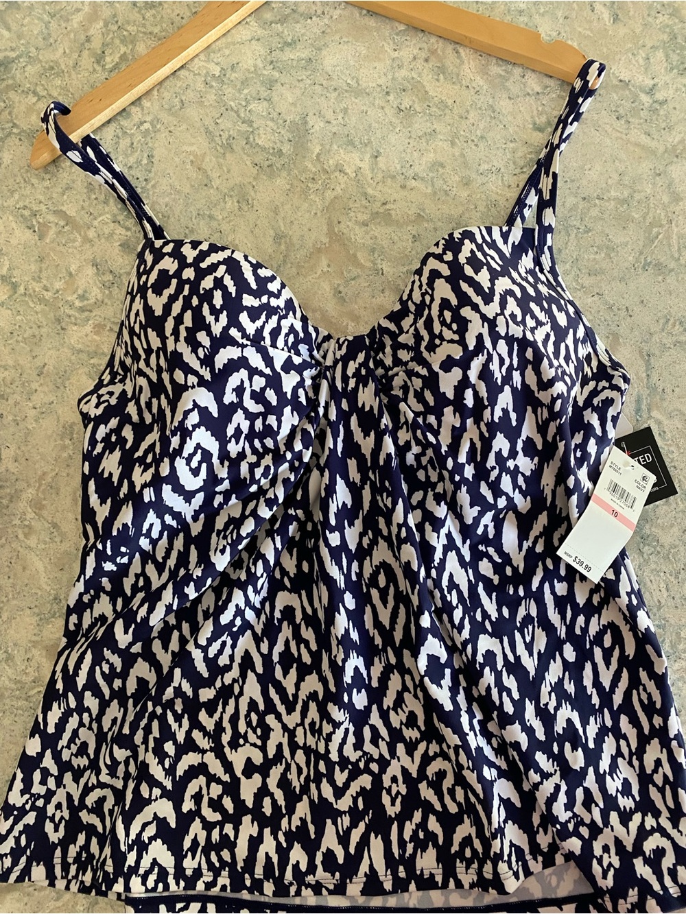 Island Escape Women’s Navy and White Printed Tankini Top size 10